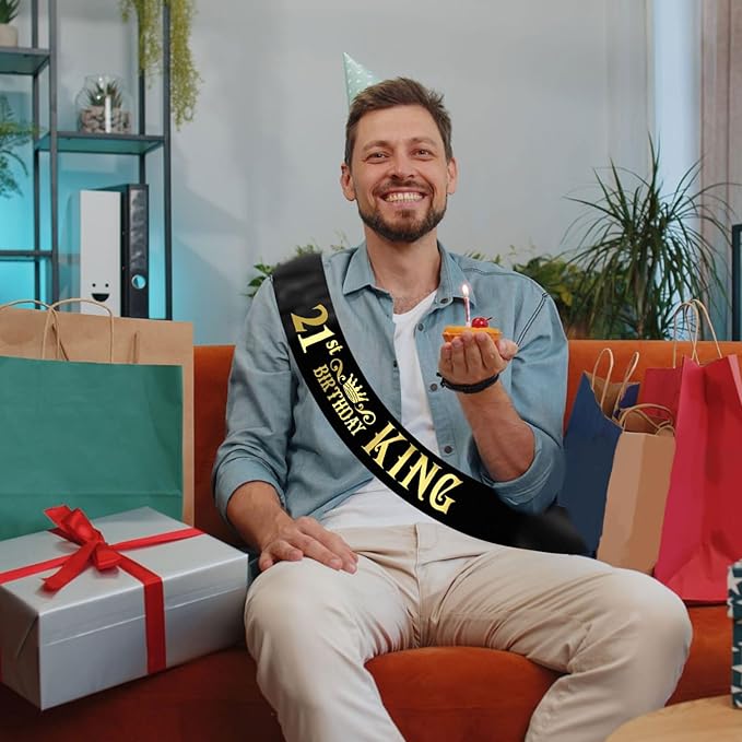 21st King Sash, Funny Black and Gold Foil Birthday Sash, Great for Men's 21st Birthday Parties, Large Size (35.4x3.74 inch)