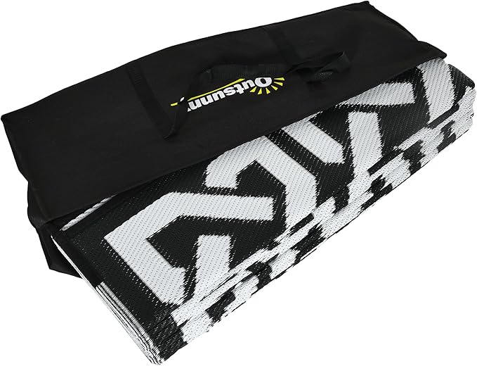 Outsunny Outdoor Rug for Patio, 9' x 18' Waterproof Large Mat, Reversible Plastic Straw Rug for Decor, Portable Outside RV Camping Area Carpet Mat for Backyard Porch Deck Picnic, Black & White Chain