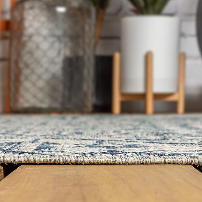 JONATHAN Y Boho Medallion Indoor Outdoor Round Area Rug 4 Ft Navy/Gray, Estrella Textured Weave for Backyard, Patio, Porch, Easy-Cleaning, High Traffic, Pet-Friendly, Non-Shedding (SMB105B-4R)