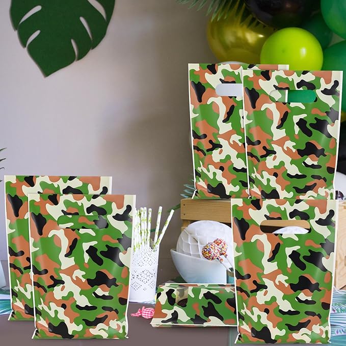 Hxezoc 50 Pieces Camo Party Bags Plastic Camo Bags Practical Gift Bags Military Party Favors for Army Theme Birthday Party Decoration Supplies