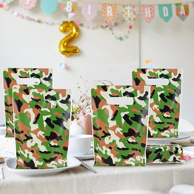 Hxezoc 50 Pieces Camo Party Bags Plastic Camo Bags Practical Gift Bags Military Party Favors for Army Theme Birthday Party Decoration Supplies