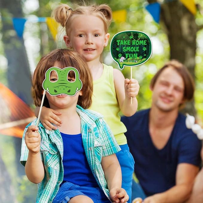 30PCS Jungle Safari Photo Booth Props Wild Animals Forest Themed Party Props Kit for Jungle Safari Kids Baby Shower Birthday Party Decorations Supplies