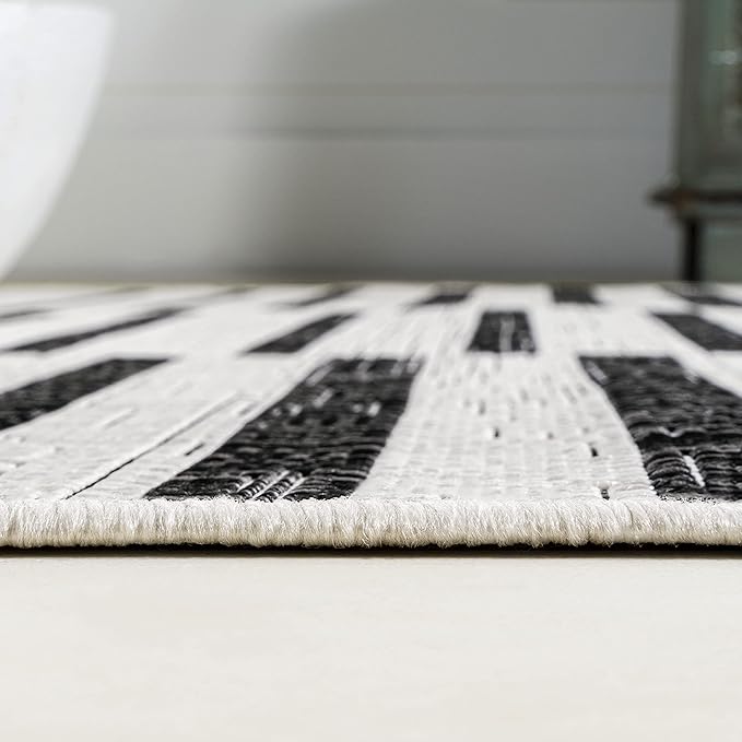 JONATHAN Y Offset Stripe Indoor Outdoor Area Rug 3X5 Ivory/Black, Sukie Modern for Backyard, Patio, Porch, Easy-Cleaning, High Traffic, Pet-Friendly, Non-Shedding (SMB133E-3)
