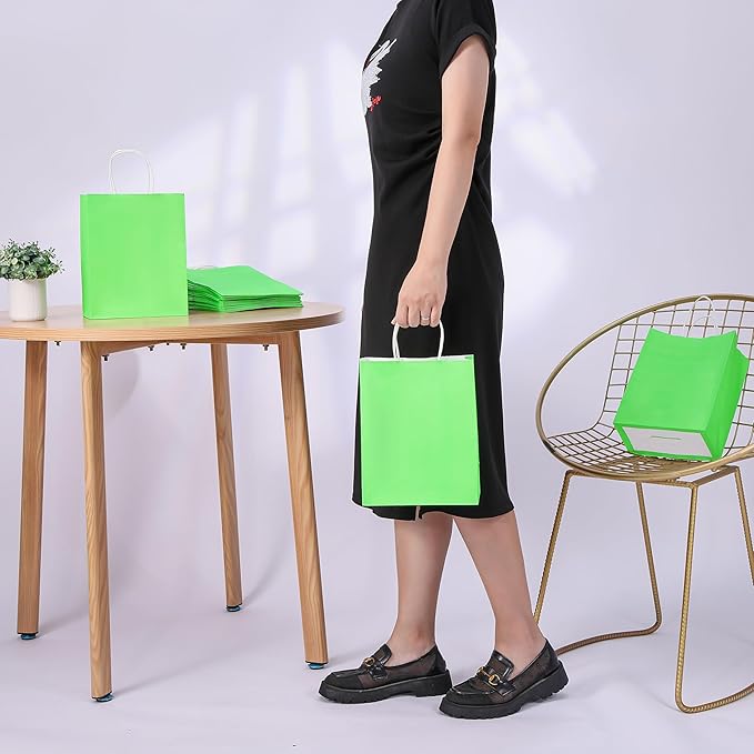 SUNCOLOR 25 Pack Green Gift Bags with Handles – 8x4.5x10 Medium Bags for Shopping, Retail, DIY, Wedding, Party Favors & Special Occasions