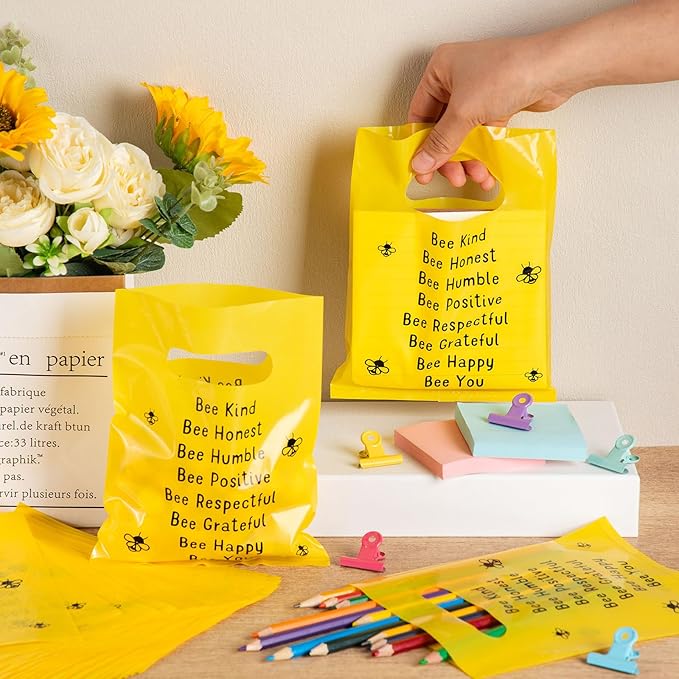Coume 100 Sets Bee End of The Year Gifts Bags for Students 6 Colors Bee Inspiration Quotes Plastic Party Favors Treat Bags with Handles Birthday Party Favors, 6" x 8"