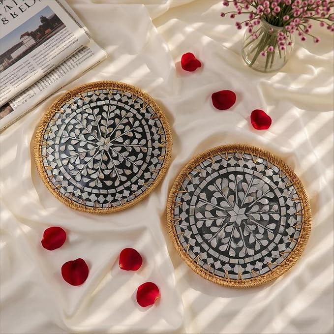 Round Rattan Tray with Mother of Pearl Inlay, Handwoven Wicker Coffee Table Serving Basket Tray for Fruit Snack Party Picnic Cafe Bedroom Kitchen Home Decor Set of 2 (Black Willow)