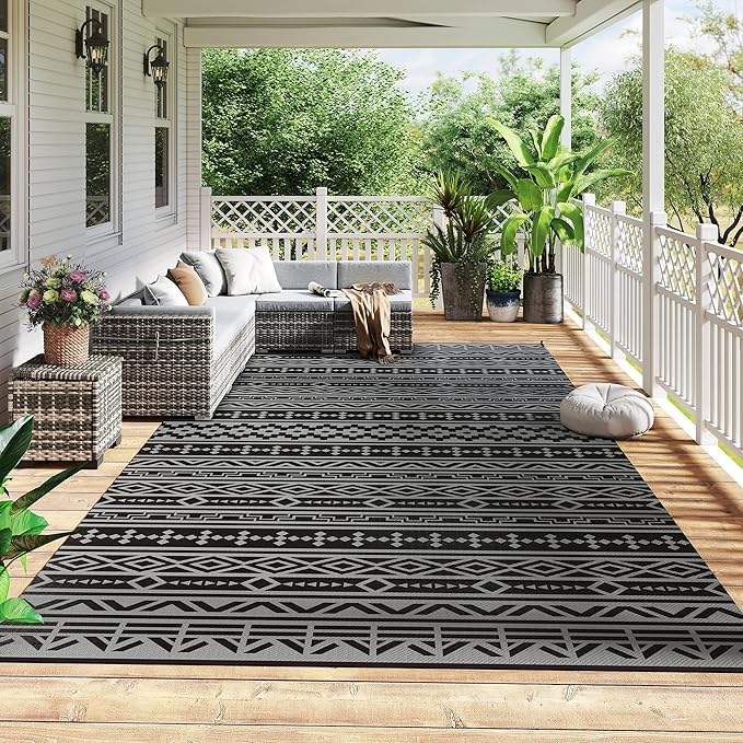 Outsunny Outdoor Rug for Patio, 9' x 18' Waterproof Large Mat, Reversible Plastic Straw Rug for Decor, Portable Outside RV Camping Area Carpet Mat for Backyard Porch Deck Picnic, Black Gray Geometric
