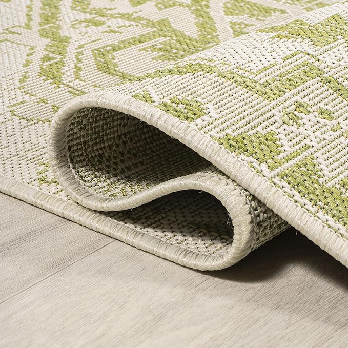 JONATHAN Y Boho Medallion Indoor Outdoor Runner Rug 2X8 Cream/Green, Estrella Textured Weave for Backyard, Patio, Porch, Easy-Cleaning, High Traffic, Pet-Friendly, Non-Shedding (SMB105E-28)