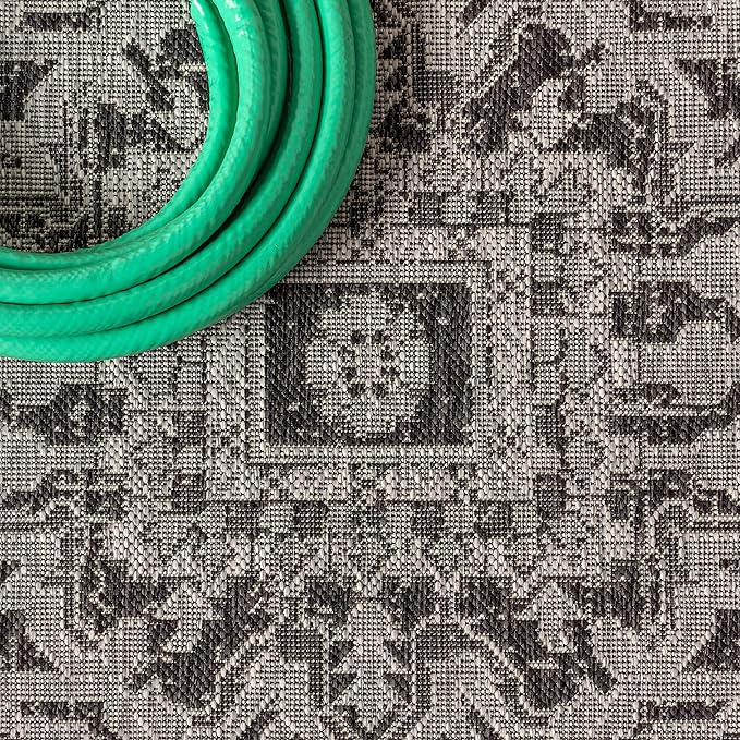 JONATHAN Y Boho Medallion Indoor Outdoor Round Area Rug 5 Ft Black/Gray, Estrella Textured Weave for Backyard, Patio, Porch, Easy-Cleaning, High Traffic, Pet-Friendly, Non-Shedding (SMB105D-5R)