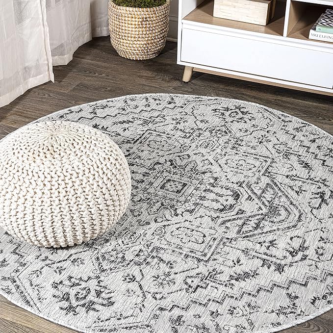 JONATHAN Y Boho Medallion Indoor Outdoor Round Area Rug 5 Ft Black/Gray, Estrella Textured Weave for Backyard, Patio, Porch, Easy-Cleaning, High Traffic, Pet-Friendly, Non-Shedding (SMB105D-5R)