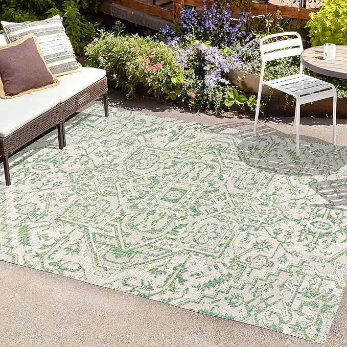 JONATHAN Y Boho Medallion Indoor Outdoor Area Rug 4X6 Green/Cream, Estrella Textured Weave for Backyard, Patio, Porch, Easy-Cleaning, High Traffic, Pet-Friendly, Non-Shedding (SMB105G-4)