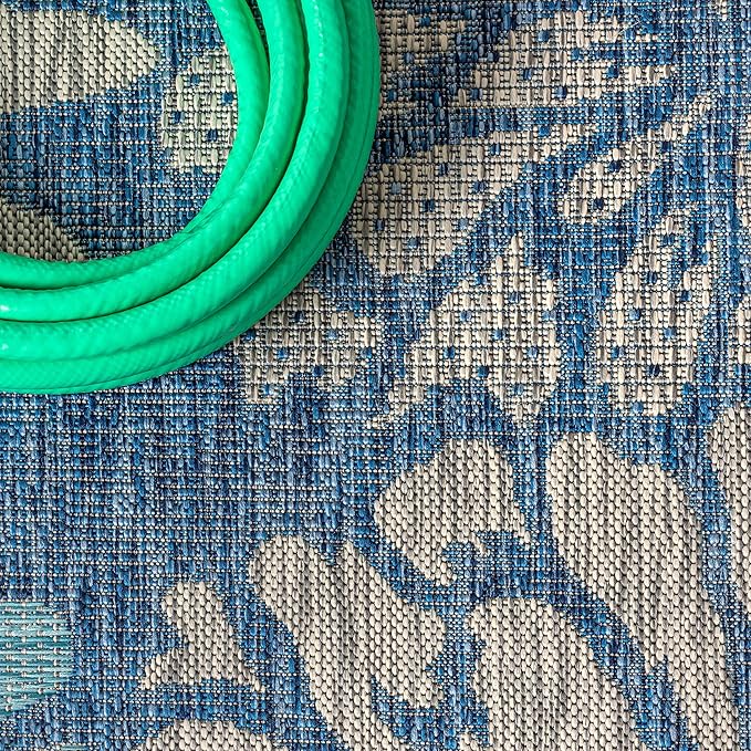 JONATHAN Y Floral Textured Weave Indoor Outdoor Round Area Rug 5 Ft Navy/Aqua, Zinnia Modern for Backyard, Patio, Porch, Easy-Cleaning, High Traffic, Pet-Friendly, Non-Shedding (SMB110C-5R)