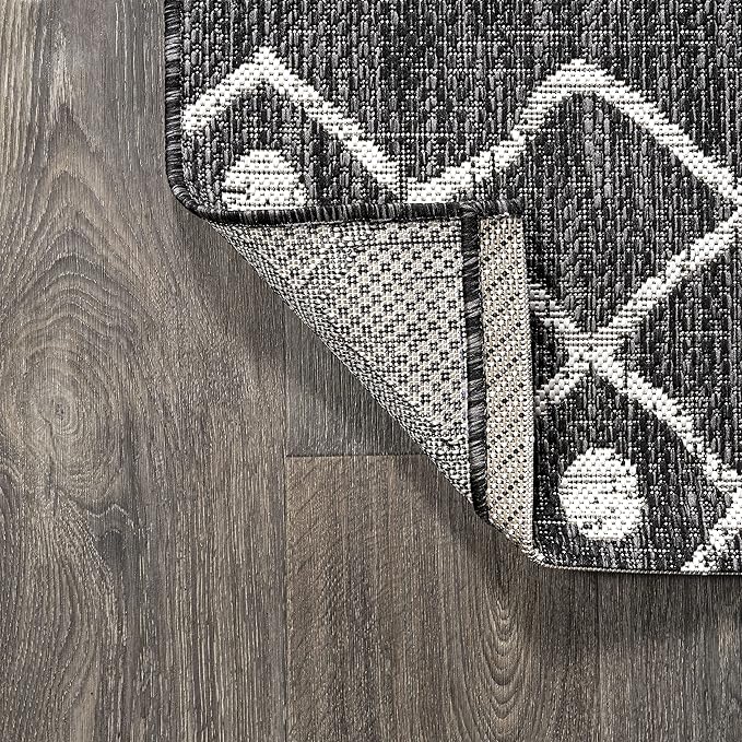 JONATHAN Y Tribal Bohemian Indoor Outdoor Area Rug 4X6 Black/Ivory, Nokat for Backyard, Patio, Porch, Easy-Cleaning, High Traffic, Pet-Friendly, Non-Shedding (SMB131E-4)